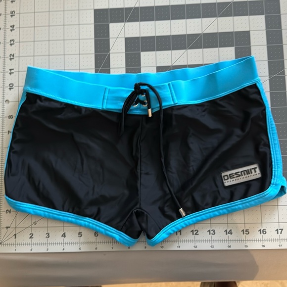 Men’s Desmitt Swimsuit - Asian size XXL - Picture 1 of 5